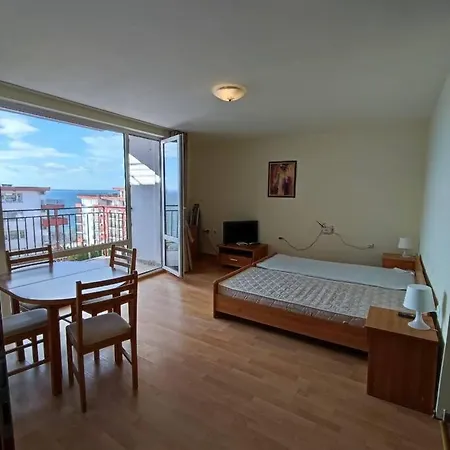 With View Апартаменты *